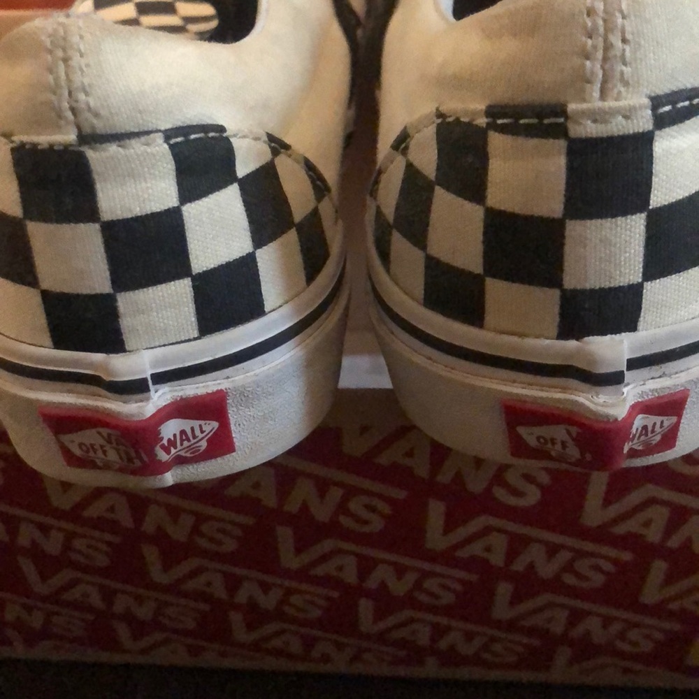 Vans - Picture 4 of 6